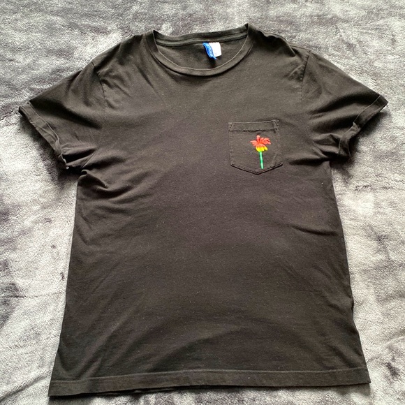 H&M men’s graphic tee - Picture 2 of 7